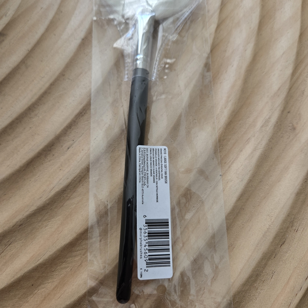 Morphie Fan Brush M310 Large Soft Full Size New Sealed - Picture 2 of 6
